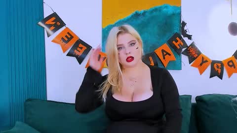 emiliastanley online show from October 27, 2025, 6:06 am