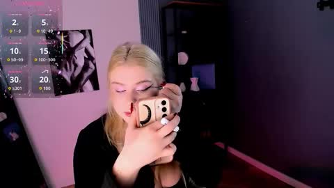 emiliastanley online show from February 23, 2026, 5:49 am