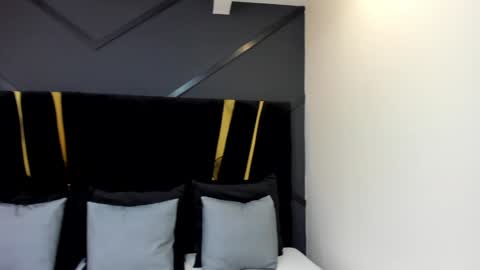 Emillie online show from January 28, 2025, 5:14 pm