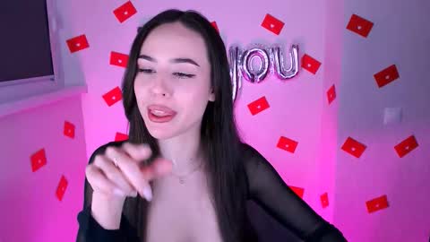 Snapshot of emilieliot chatting on February 19, 2026, 11:23 pm Emily online show from February 19, 2026, 11:23 pm