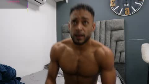 Snapshot of emilio_brandon chatting on April 25, 2026, 11:02 am Emilio online show from April 25, 2026, 11:02 am