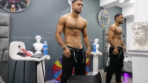 Snapshot of emilio_brandon chatting on May 6, 2026, 10:53 am Emilio online show from May 6, 2026, 10:53 am