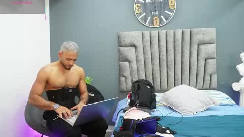 Snapshot of emilio_brandon chatting on May 31, 2026, 6:09 pm Emilio online show from May 31, 2026, 6:09 pm