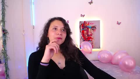Snapshot of emilirusso chatting on October 22, 2025, 8:30 pm Emili Russo online show from October 22, 2025, 8:30 pm
