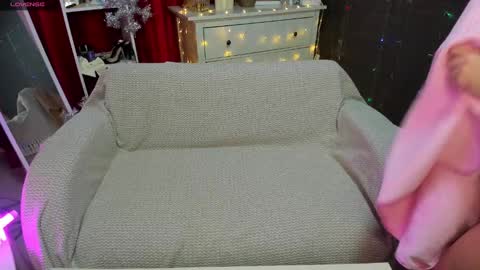 Emiliya online show from December 7, 2024, 1:36 am