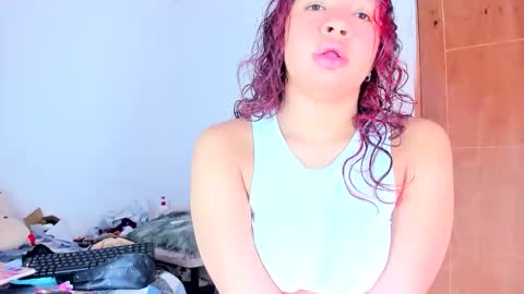 Snapshot of emilly_coper18 chatting on April 30, 2026, 2:34 pm emily online show from April 30, 2026, 2:34 pm