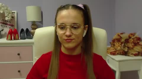 Emilly online show from December 3, 2024, 10:50 am