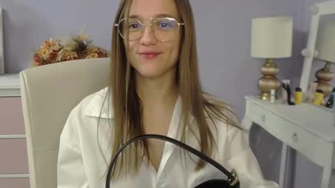 Emilly online show from January 15, 2026, 7:35 am