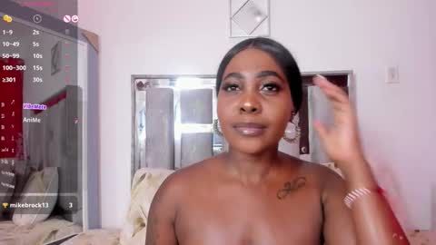 Snapshot of emilly_roaa chatting on February 11, 2026, 10:37 pm Emilly Roa online show from February 11, 2026, 10:37 pm