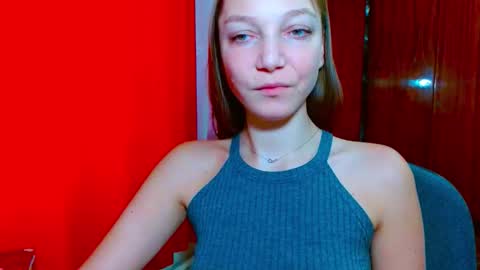 Emilly online show from December 19, 2025, 10:33 am