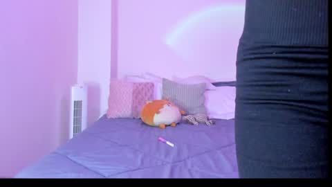 emilly online show from December 19, 2024, 4:56 am