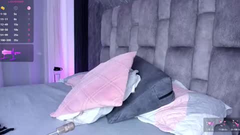 Emily online show from September 15, 2025, 12:16 pm