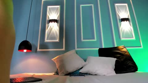 Snapshot of emily_ariaszc chatting on March 1, 2025, 12:23 pm Emily online show from March 1, 2025, 12:23 pm