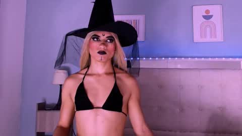 emily_castillo1_ online show from October 4, 2025, 5:27 am