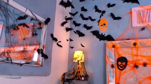 emily_castillo1_ online show from October 22, 2025, 3:40 am