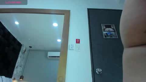 emily_clarkk_ online show from February 28, 2026, 8:43 pm