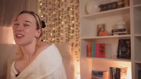 Em -  online show from December 21, 2024, 1:26 am