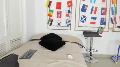 emily_gaviria1 online show from July 3, 2026, 12:11 pm