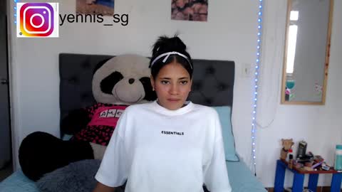 Snapshot of emily_hot_01 chatting on February 23, 2025, 2:04 pm emily online show from February 23, 2025, 2:04 pm