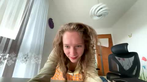 Snapshot of emily_in_parisss chatting on October 15, 2025, 8:25 am Emily  online show from October 15, 2025, 8:25 am