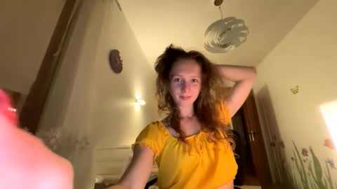 Snapshot of emily_in_parisss chatting on October 17, 2025, 8:44 pm Emily  online show from October 17, 2025, 8:44 pm