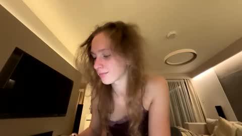 Snapshot of emily_in_parisss chatting on October 21, 2025, 7:47 pm Emily  online show from October 21, 2025, 7:47 pm