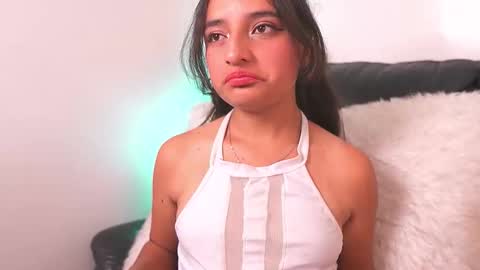 Snapshot of emily_jonexs_ chatting on April 18, 2026, 7:07 pm mily online show from April 18, 2026, 7:07 pm