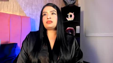 Snapshot of emily_klarence chatting on May 21, 2026, 8:05 pm Emily online show from May 21, 2026, 8:05 pm
