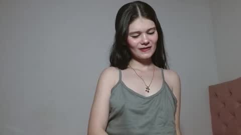 Emily littesweets online show from November 26, 2025, 4:24 am