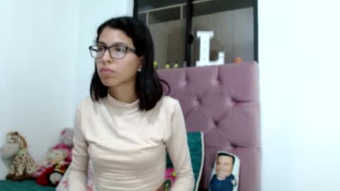 Snapshot of emily_loperaa chatting on January 26, 2025, 12:58 am Emily online show from January 26, 2025, 12:58 am