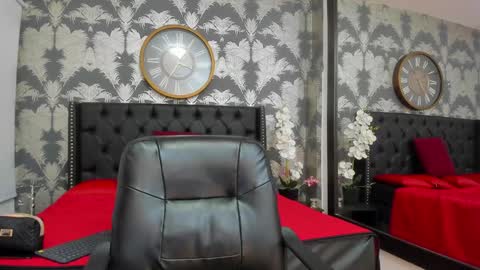 Snapshot of emily_loperaa chatting on February 4, 2025, 3:26 pm Emily online show from February 4, 2025, 3:26 pm