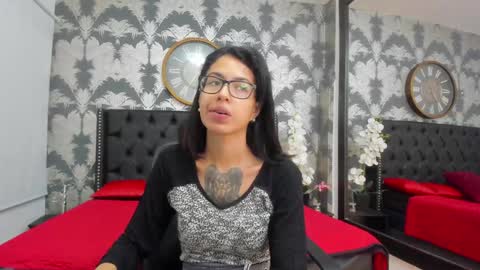 Snapshot of emily_loperaa chatting on February 5, 2025, 2:05 pm Emily online show from February 5, 2025, 2:05 pm
