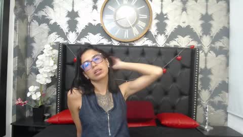 Snapshot of emily_loperaa chatting on February 26, 2025, 2:36 pm Emily online show from February 26, 2025, 2:36 pm