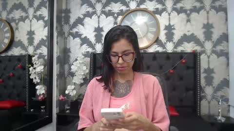 Snapshot of emily_loperaa chatting on March 5, 2025, 7:27 pm Emily online show from March 5, 2025, 7:27 pm