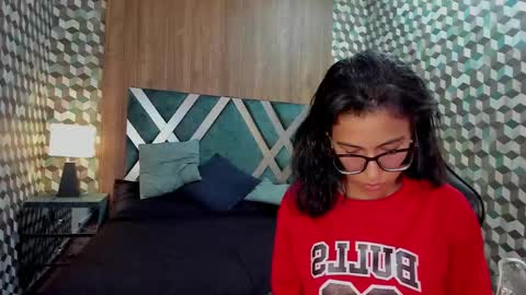 Snapshot of emily_loperaa chatting on March 11, 2025, 11:15 pm Emily online show from March 11, 2025, 11:15 pm
