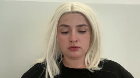 emily_morning_dew online show from April 5, 2026, 3:53 pm