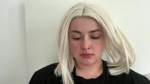 emily_morning_dew online show from April 16, 2026, 6:58 am