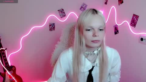 Lia online show from September 21, 2025, 7:48 pm