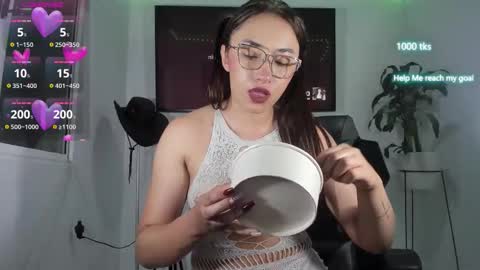 emily_palmeer online show from October 20, 2025, 10:16 am