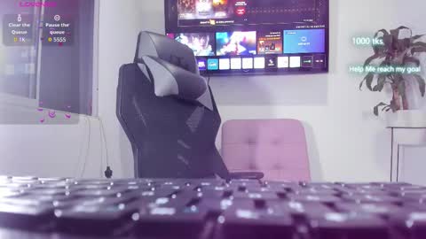 emily_palmeer online show from October 30, 2025, 10:16 am