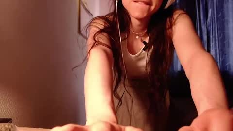 Snapshot of emily_pearl_ chatting on December 12, 2024, 8:53 pm emily_pearl_ online show from December 12, 2024, 8:53 pm