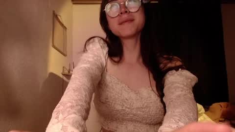 Snapshot of emily_pearl_ chatting on December 15, 2024, 11:42 pm emily_pearl_ online show from December 15, 2024, 11:42 pm