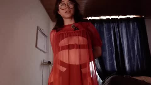 Snapshot of emily_pearl_ chatting on December 22, 2024, 6:37 pm emily_pearl_ online show from December 22, 2024, 6:37 pm