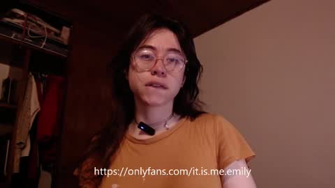 Snapshot of emily_pearl_ chatting on September 23, 2025, 7:44 am emily_pearl_ online show from September 23, 2025, 7:44 am