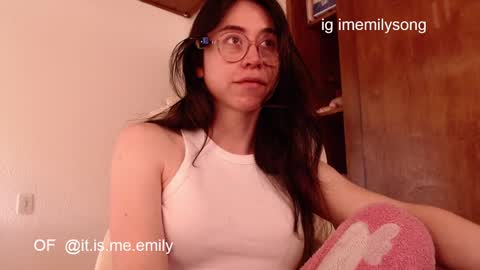 Snapshot of emily_pearl_ chatting on February 11, 2026, 3:50 pm emily_pearl_ online show from February 11, 2026, 3:50 pm