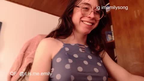 Snapshot of emily_pearl_ chatting on February 13, 2026, 9:11 pm emily_pearl_ online show from February 13, 2026, 9:11 pm