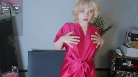 emily_relishh online show from February 18, 2026, 5:25 am