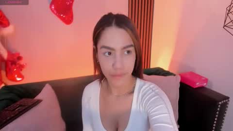 Snapshot of emily_roberts1 chatting on December 5, 2025, 5:05 am Emily online show from December 5, 2025, 5:05 am