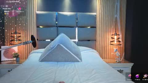 Emily online show from November 19, 2025, 11:43 am