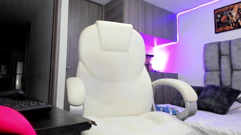 Natalia online show from December 31, 2024, 11:49 pm
